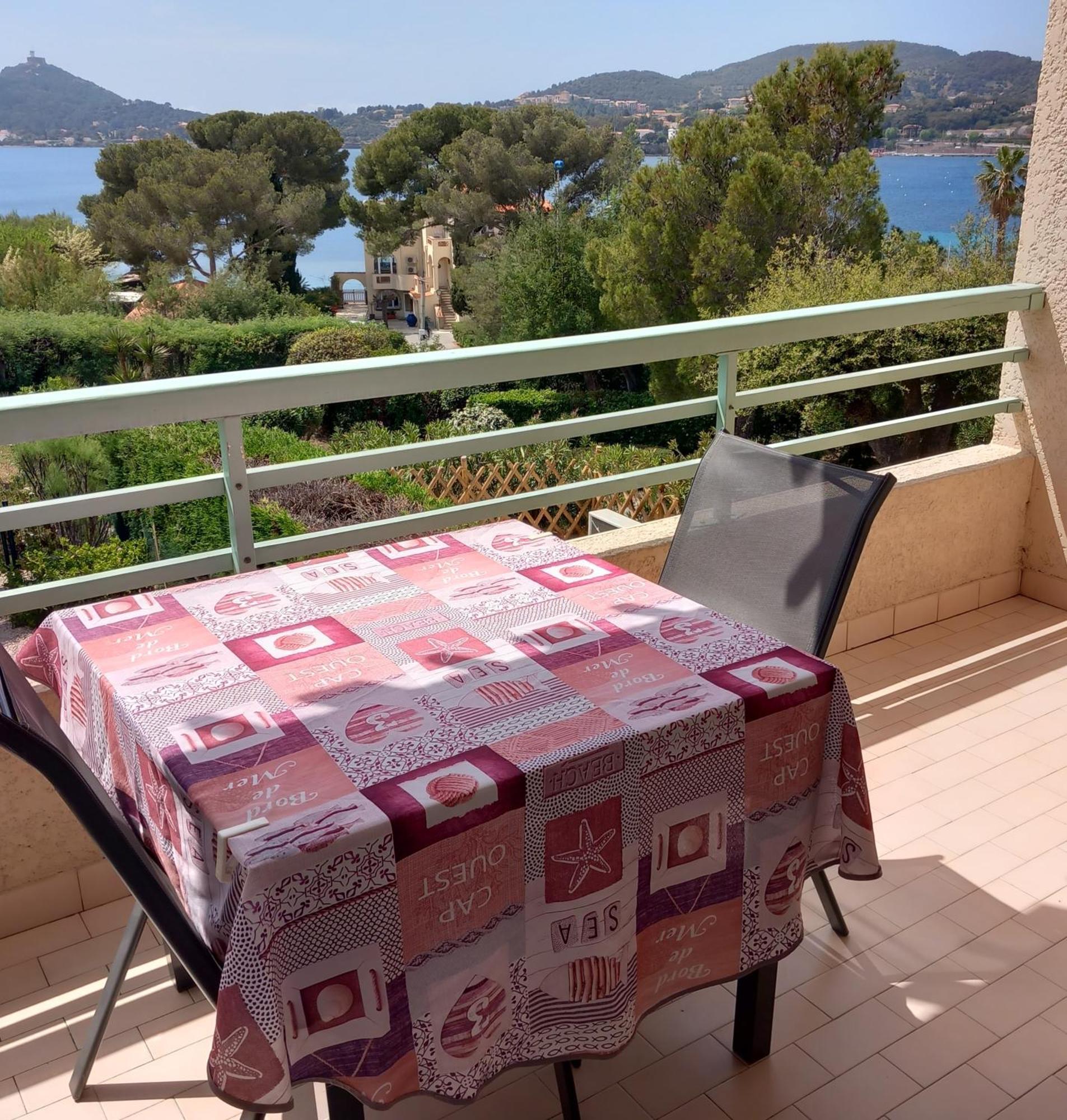Appartement Vue Mer Piscines Parking Les Coraux Agay Plage Saint-Raphael  Exterior photo
